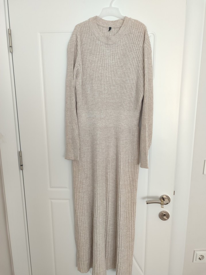 Bej Yüksek Yakalı Kadın Triko Elbise - Görsel 5