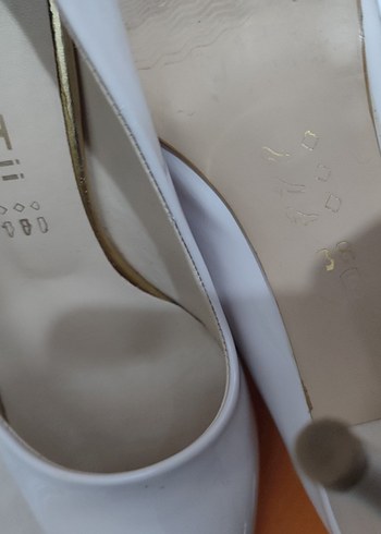 Beyaz Stiletto Topuklu Kadın Ayakkabı - Görsel 4
