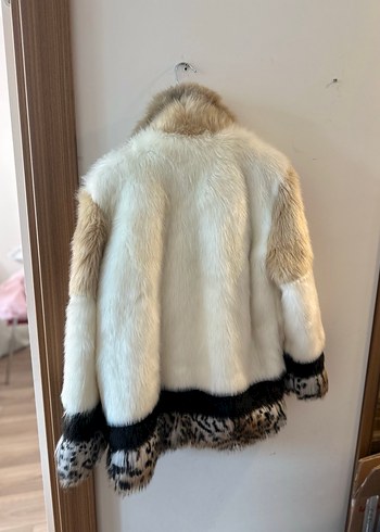 38 Beden Leopar Desenli Beyaz Suni Kürk Ceket