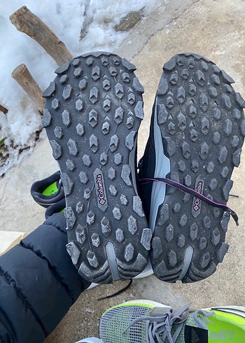 Mor Detaylı Siyah Kadın Spor Ayakkabı - Görsel 4