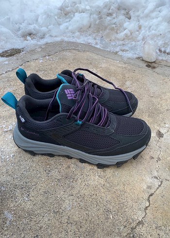 Mor Detaylı Siyah Kadın Spor Ayakkabı - Görsel 2