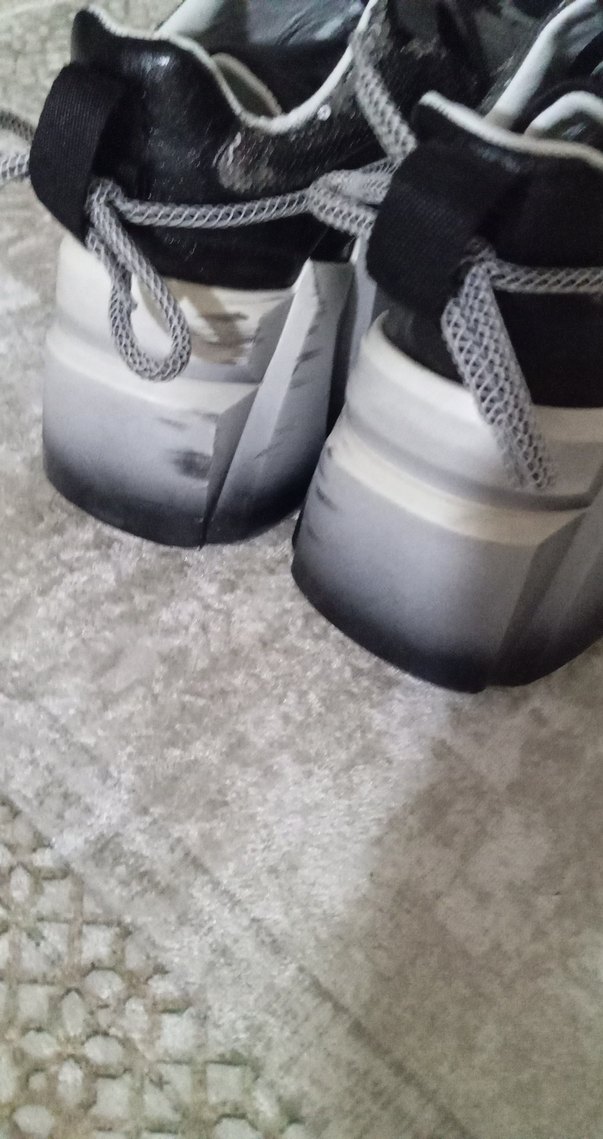 Gri Yılan Desenli Bağcıklı Kadın Spor Ayakkabı - Görsel 5