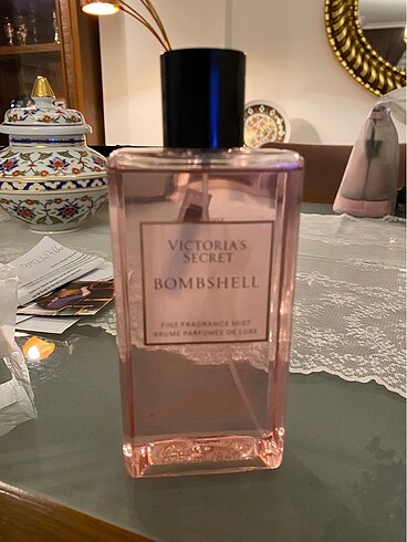 Victoria s Secret victoria secret bomshell vücut spreyi