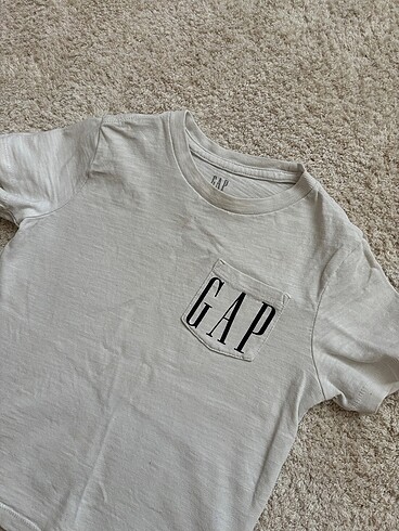 Gap tshirt