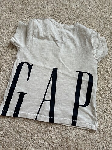 Gap Gap tshirt