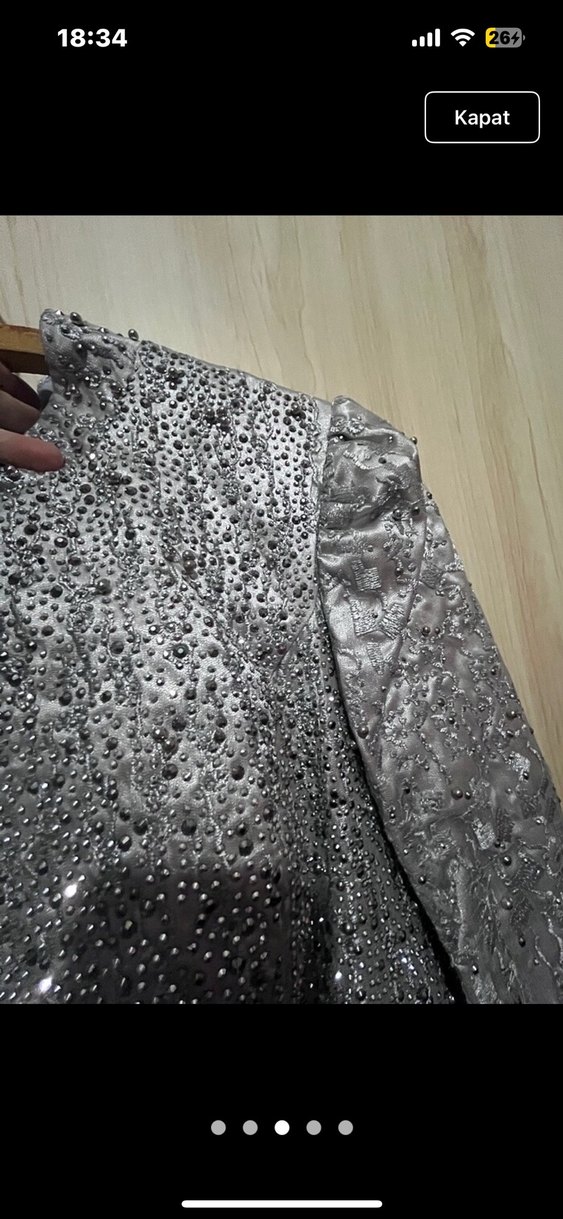 Gri Yılan Desenli Uzun Abiye Elbise - Görsel 3