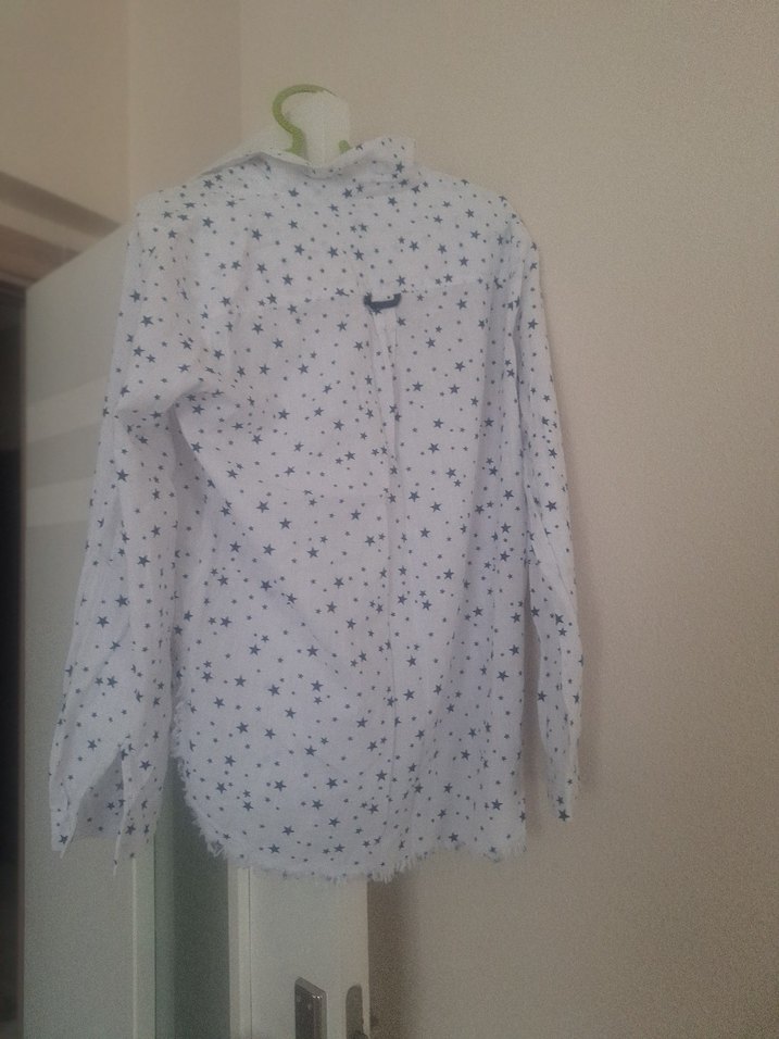 Uzun Kollu Beyaz Yıldız Desenli Gömlek - Görsel 2