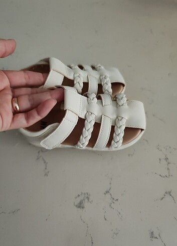 H&M sandalet 