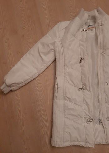 Beyaz Uzun Şişme Mont  Sıcacık, Temiz ve Şık! - Görsel 2