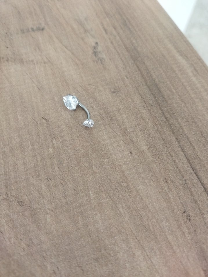 Kadın Parlak Bej Minimalist  göbek Piercing - Görsel 4