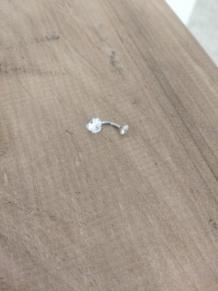 Kadın Parlak Bej Minimalist  göbek Piercing - Görsel 3