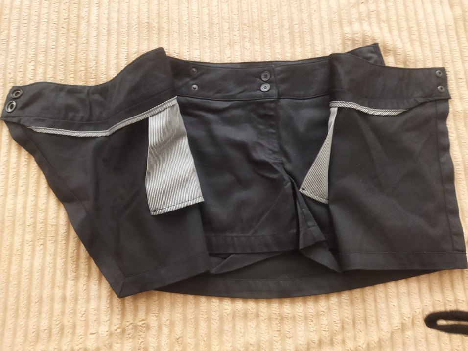 Siyah etek şort - Görsel 3