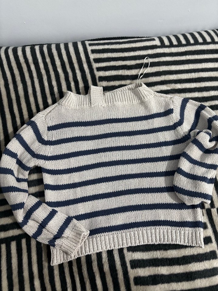Gri Çizgili Kadın Triko Kazak - Görsel 3