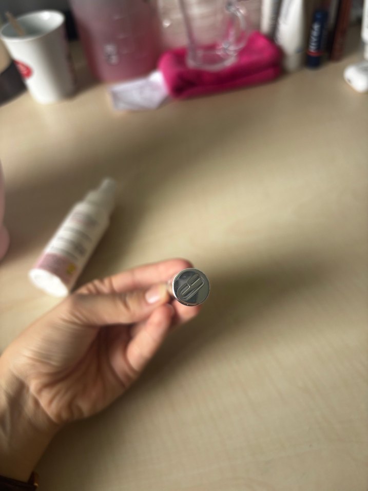 Parlak Bej Renkli Ruj clinue black honey - Görsel 3