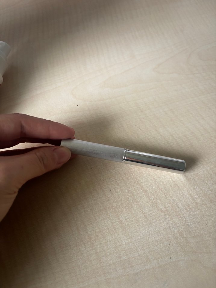 Parlak Bej Renkli Ruj clinue black honey - Görsel 4