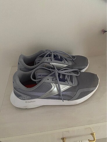 Reebok spor ayakkabı