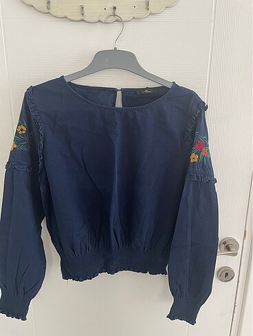 Mavi crop bluz