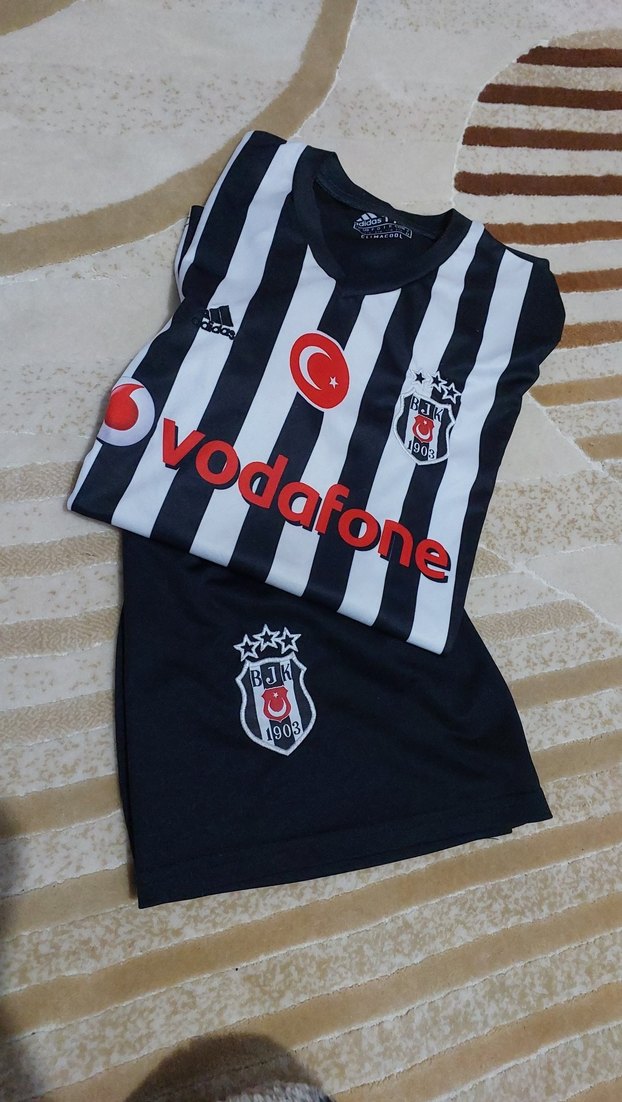 Siyah Beyaz Çizgili Erkek Kısa Kol Forma Takımı - Görsel 3