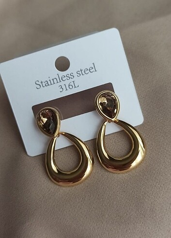 Beden SWAROVSKİ TAŞLI DAMLA ÇELİK KÜPE