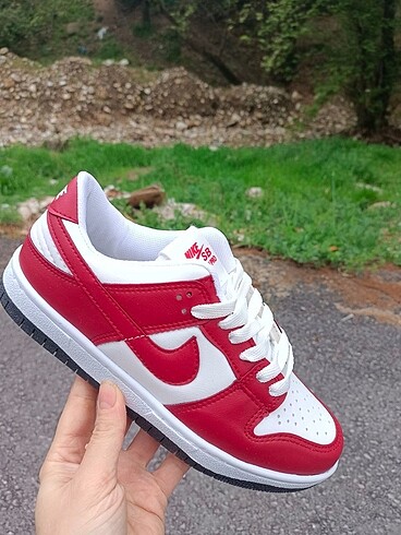 37 Beden kırmızı Renk Nike Dunk Spor Ayakkabı