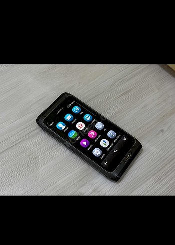 Nokia e7