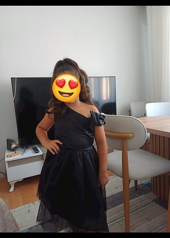 7 Yaş Beden Kız Çocuk Siyah V Yaka Fiyonklu Elbise