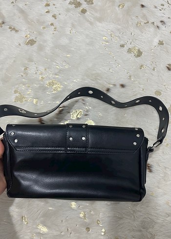 Siyah Deri Tokalı Gotik Kadın Çantası - Görsel 4
