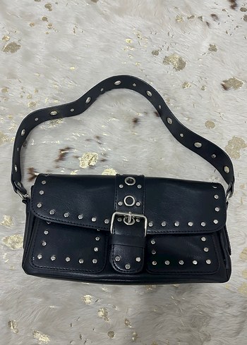 Siyah Deri Tokalı Gotik Kadın Çantası - Görsel 3