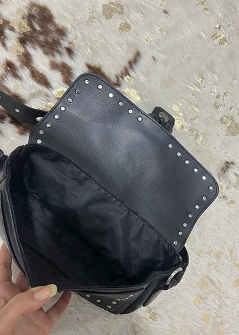 Siyah Deri Tokalı Gotik Kadın Çantası - Görsel 5