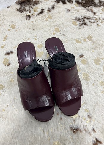 Bordo Deri Dolgu Topuk Kadın Terlik - Görsel 2