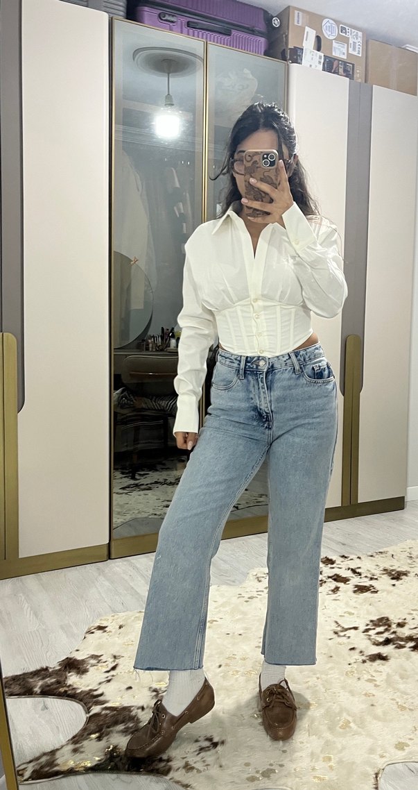 Beyaz gömlek - Görsel 4