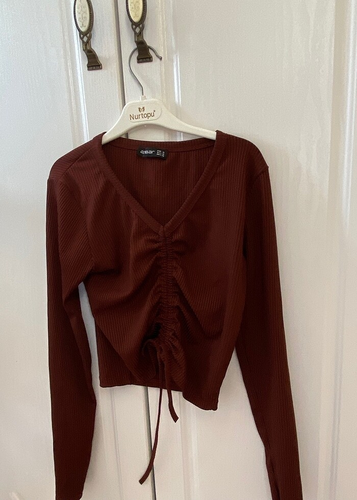 Kahverengi büzgülü crop - Görsel 2