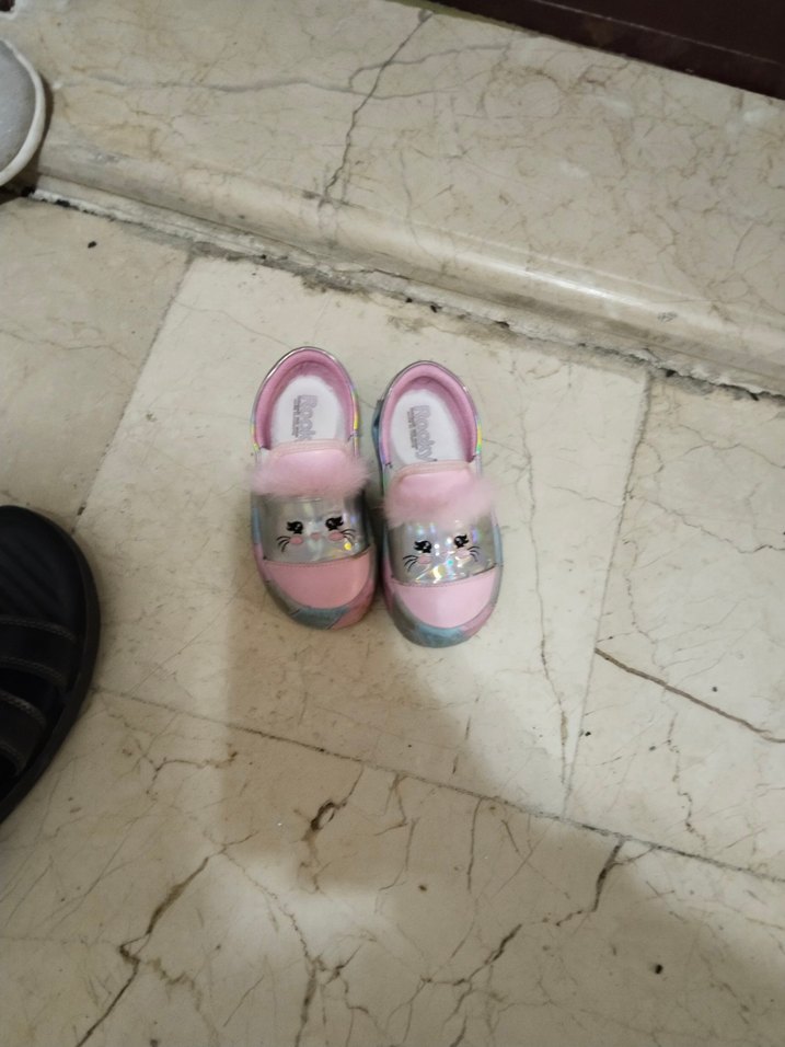 Kızlar için Pembe Bağcıksız Işıklı babet ayakkabı - Görsel 3