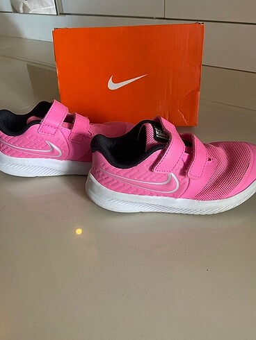 26 Beden Nike Spor Ayakkabı