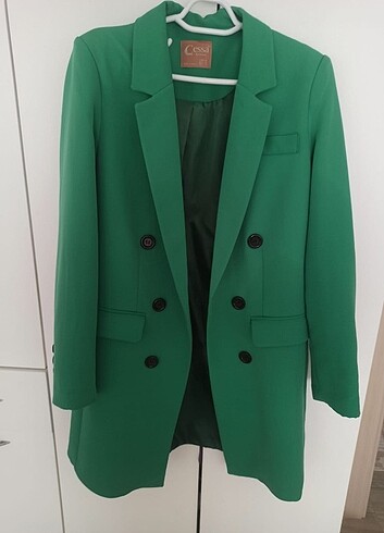 Kadın yeşil blazer ceket