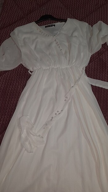 Beyaz nikah elbisesi