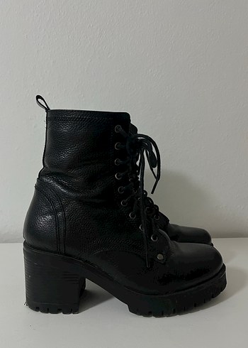 36 Beden Siyah Deri Rock Punk Kadın Bot