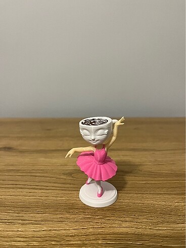 Ballerina cappuccina brainrot figür