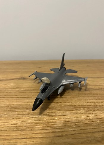 F-16 açılır kokpit detaylı uçak maketi