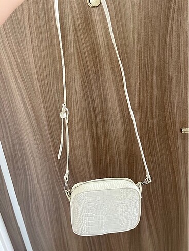 Stradivarius beyaz canta