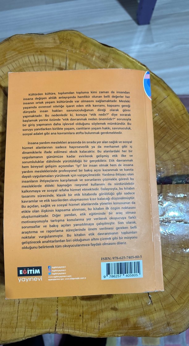 Evrensel Değerler Bağlamında Etik Kitabı - Görsel 3