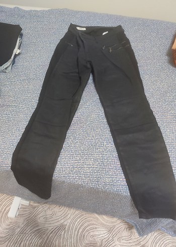 Siyah Fermuarlı Kadın Denim Pantolon