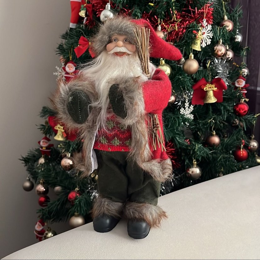 Kırmızı ve Gri Noel Baba Figürü - Görsel 3