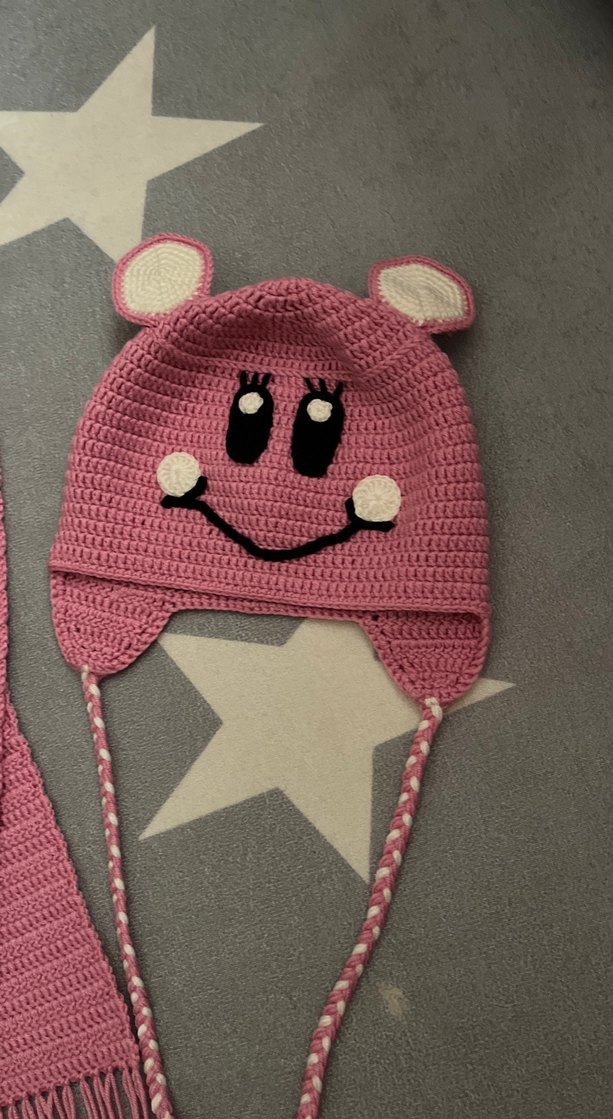 Pembe Nakışlı Örgü Çocuk Bere ve Atkı Seti - Görsel 3