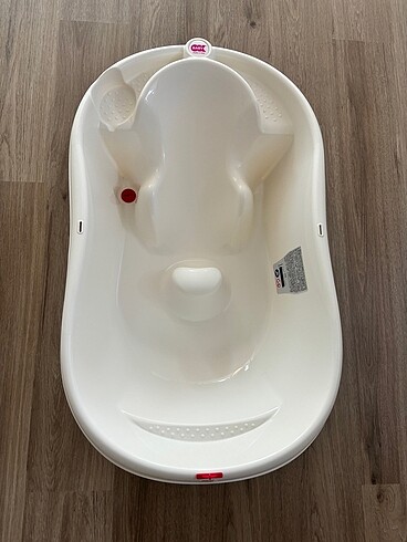 OK baby ayaklı bebek küveti ve alt açma masası