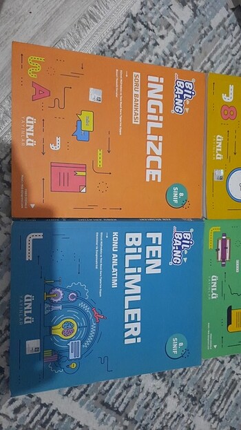 Beden 8 sınıf test kitapları yanında hediye okuma kitabı verilir