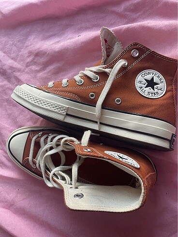 Converse Kiremit Rengi