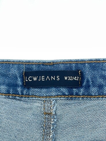 32 Beden mavi Renk LC Waikiki Jean / Kot %70 İndirimli.