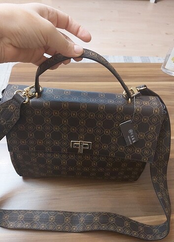 Beden Vakko orjinal monogram çanta