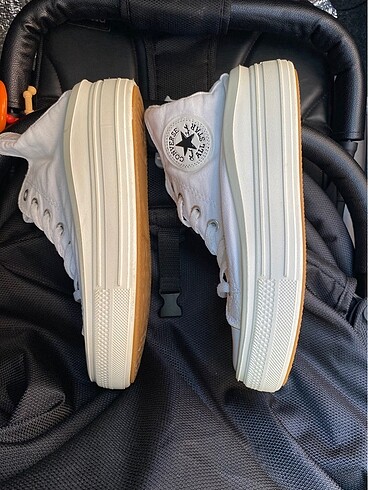 New balance ve Converse kadın ayakkabı (2adet)